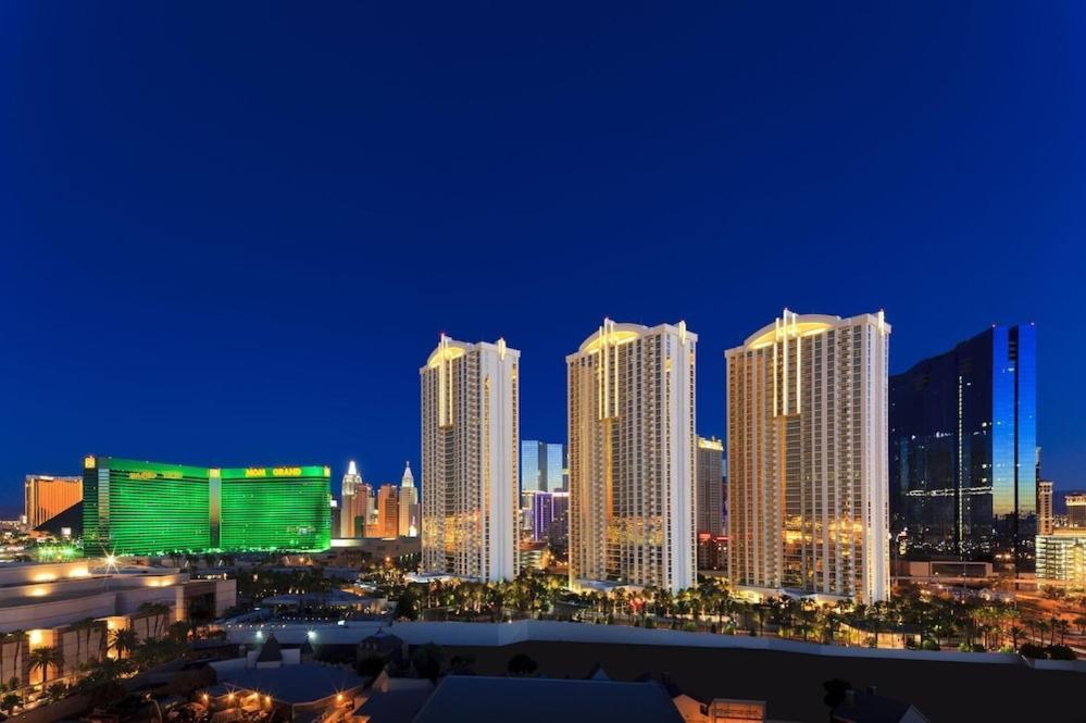 The Signature At Mgm Grand By Suiteness Лас-Вегас Экстерьер фото